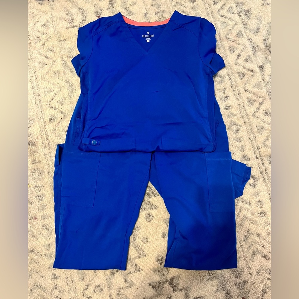 Women’s Med Couture scrub set